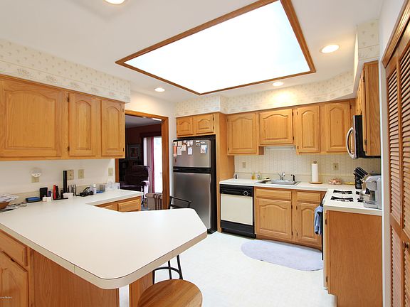 5th image of 3913 Smith Dr #Dr4