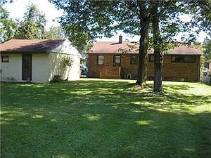 3rd image of 186 Old Falls Blvd