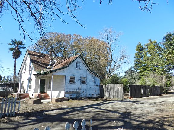 3rd image of 2110 Kennedy Ave
