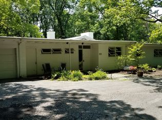 745 Portwine Rd, Riverwoods, IL 60015