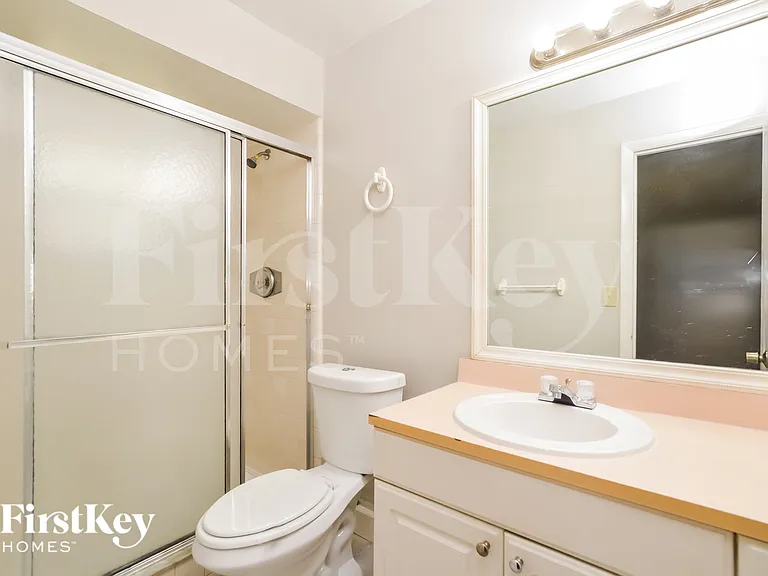 520 Georgia Ave — Photo 14