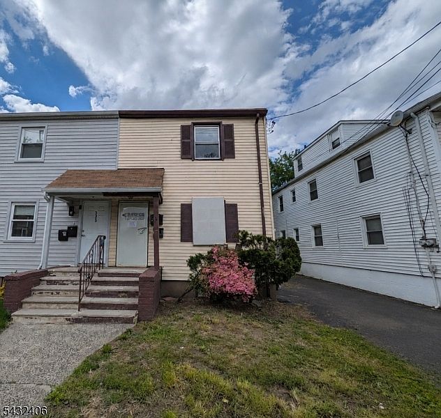 1st image of 321 Union Ave