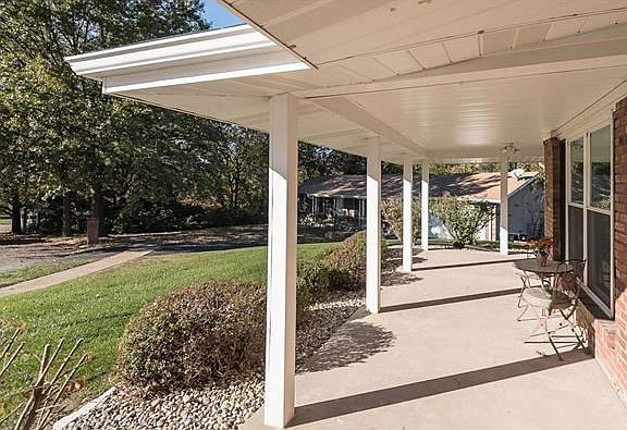 3rd image of 12381 Harundale Ct