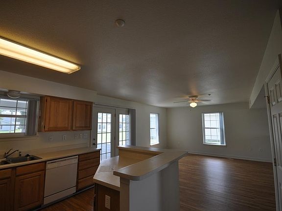 Spacious Dining Room