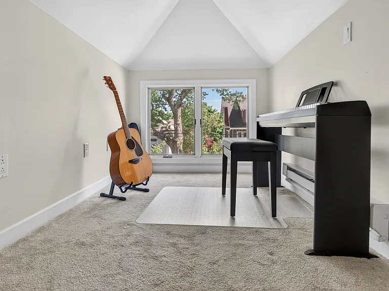 288 Auburndale Ave #2 — Photo 24