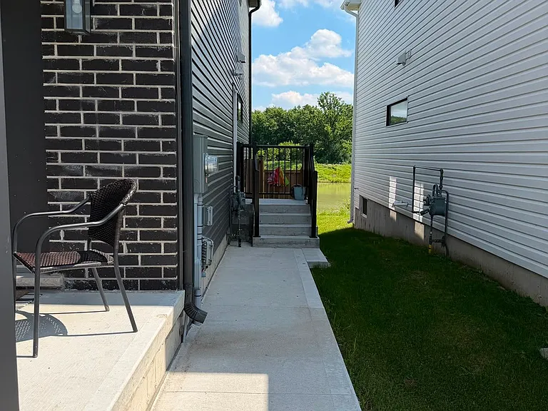 1389 Twilite Blvd — Photo 2
