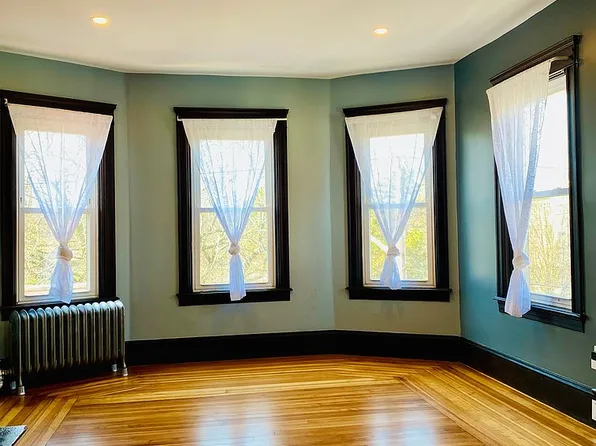97 Raymond St Floor 3, Providence, RI 02908