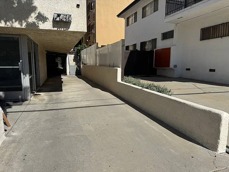 11615 Missouri Ave #2 — Photo 3