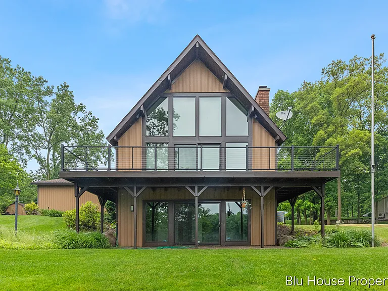 5140 Sequoia Dr SE — Photo 1