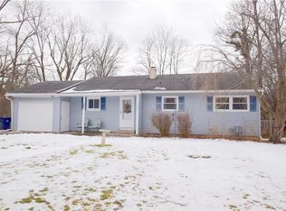 305 Hollybrook Rd, Rochester, NY 14623