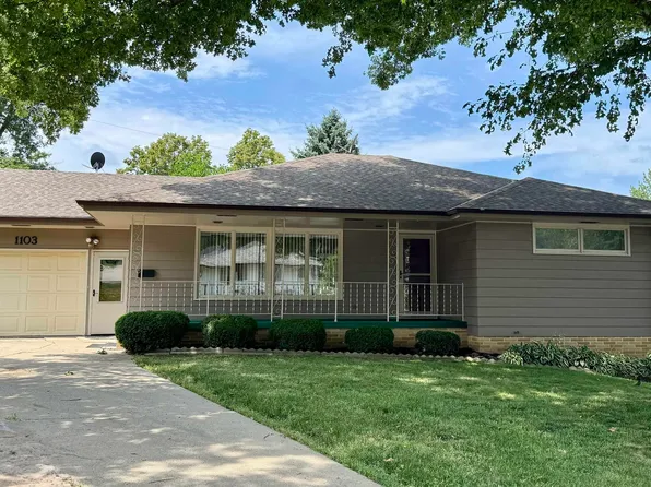 1103 Ridgeway Dr, Audubon, IA 50025