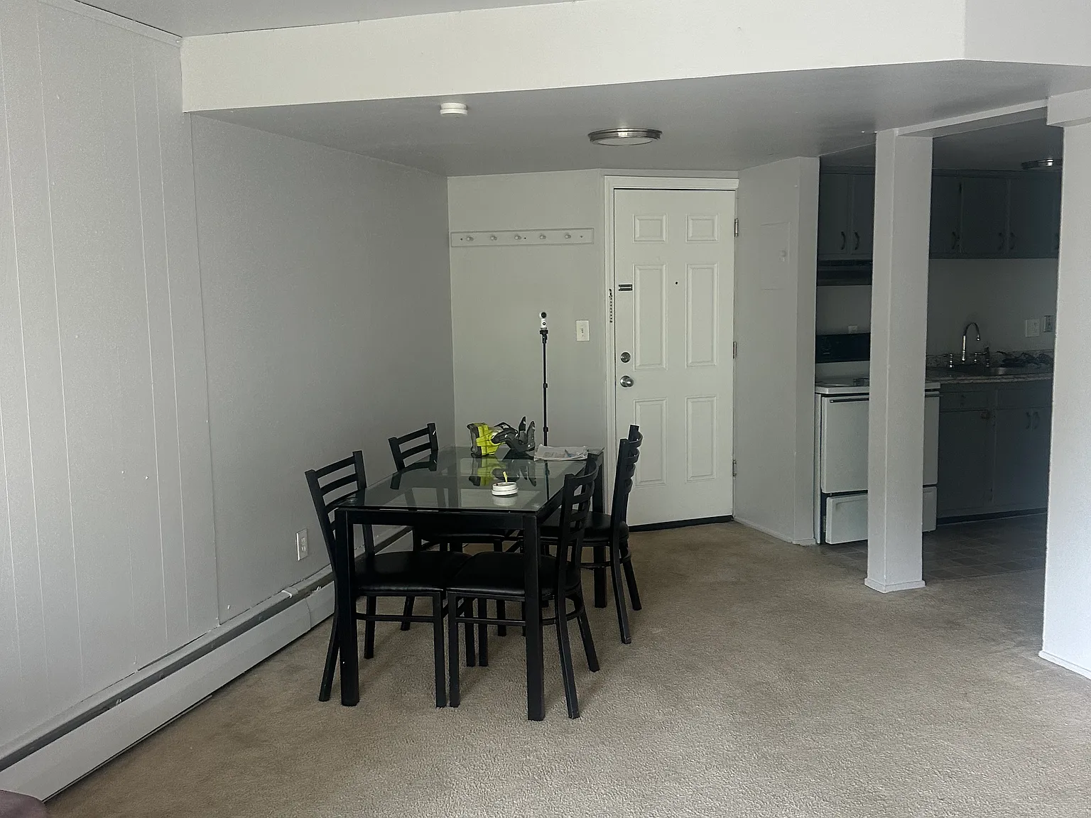 3 bed, 1.5 bath, $2,250 — Photo 2