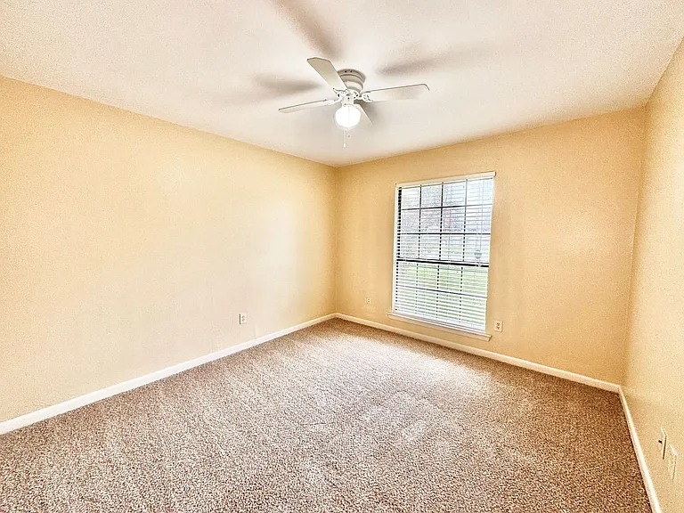 1323 Tamari Dr — Photo 14