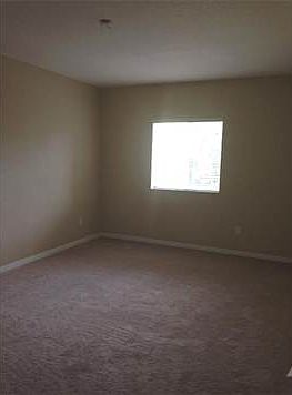 4th image of 2422 SE 21st St #2422
