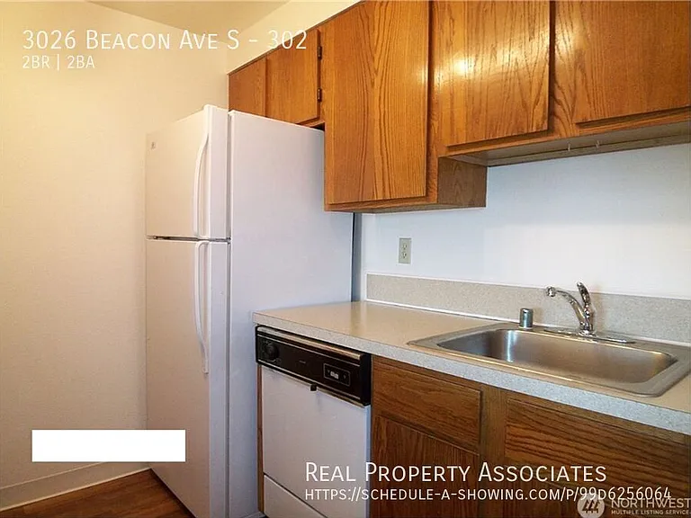 3026 Beacon Ave S #302 — Photo 4