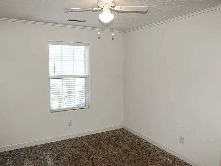 269 Old Porter Pike #B6 — Photo 3