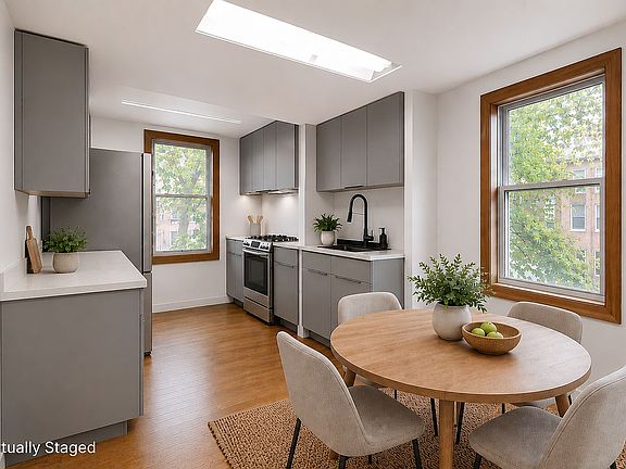 5th image of 3961 44th St