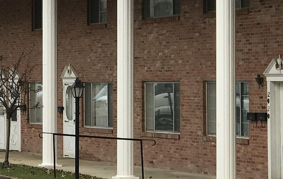 1st image of 401 Tracy Ln APT 3
