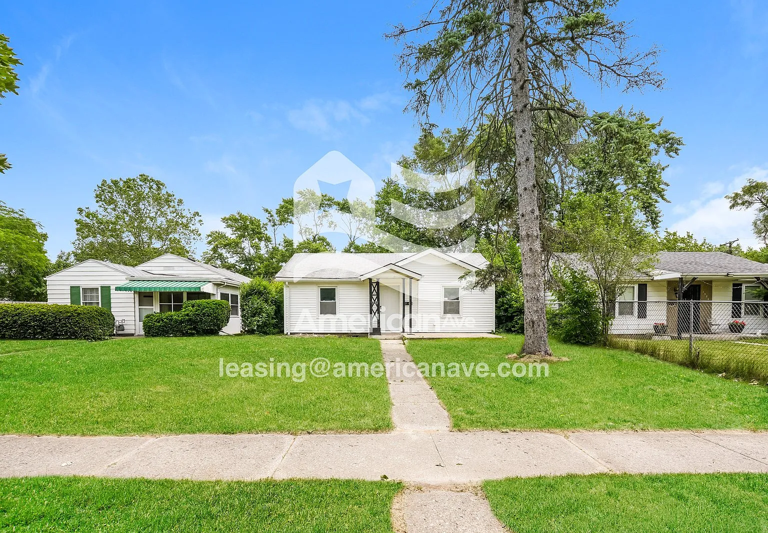 3 bed, 1.0 bath, 1020 sqft, $884 — Photo 1