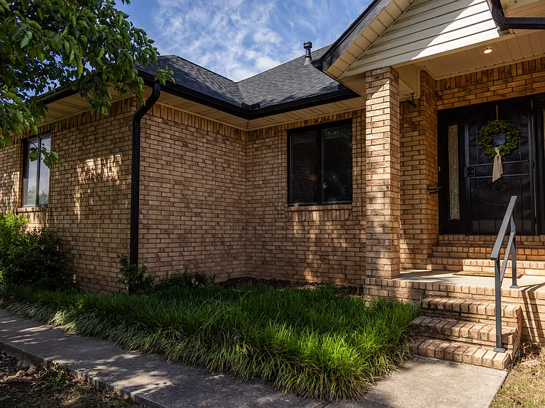 4326 Georgia St — Photo 4