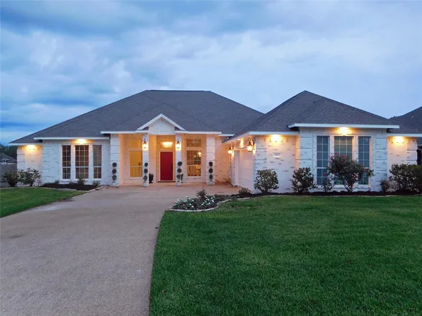 810 Plum Hollow Dr, College Station, TX 77845