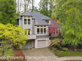 2721 SW Streamside Dr, Portland, OR 97219