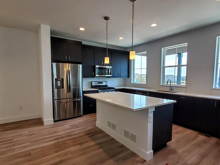 6106 Netherland Ct — Photo 4