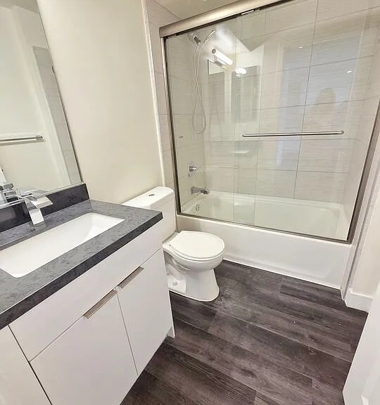2651 S Hobart Blvd #6 — Photo 6