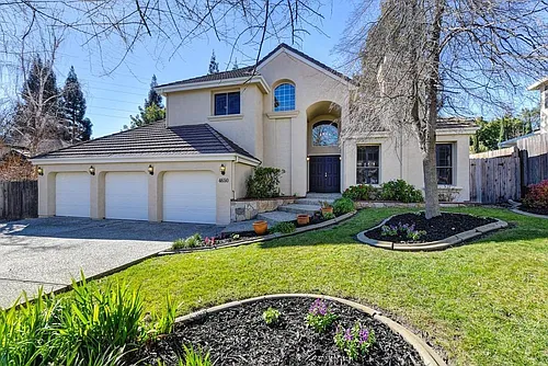 4650 Dorchester Ln Photo 1