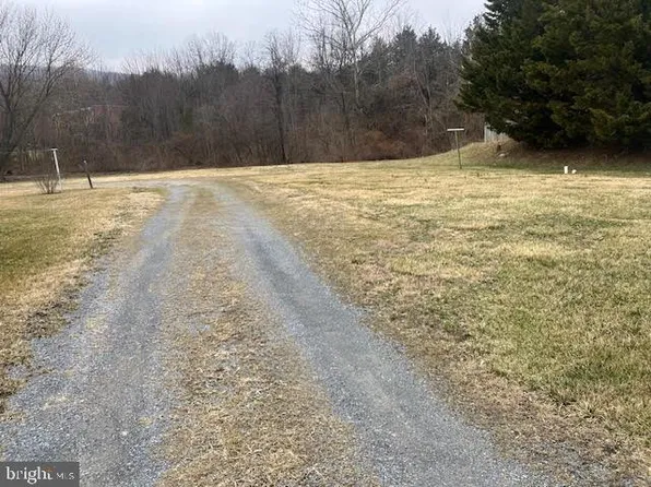 21 Brown Ave, Thurmont, MD 21788