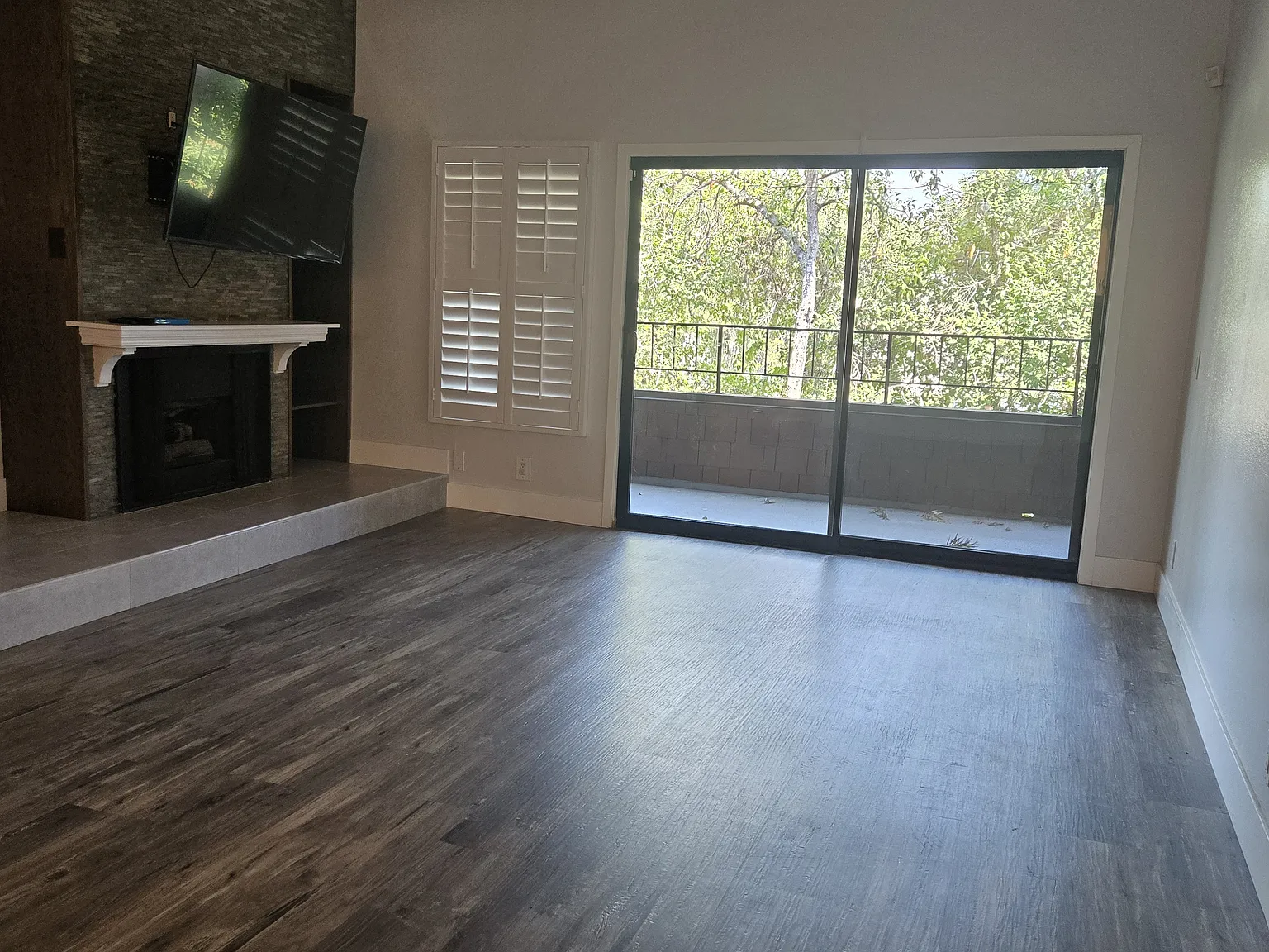 2 bed, 980 sqft, $3,500 — Photo 4