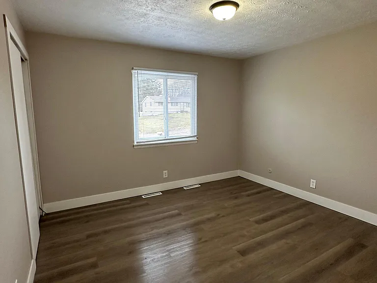 5202 Charm St SW — Photo 5