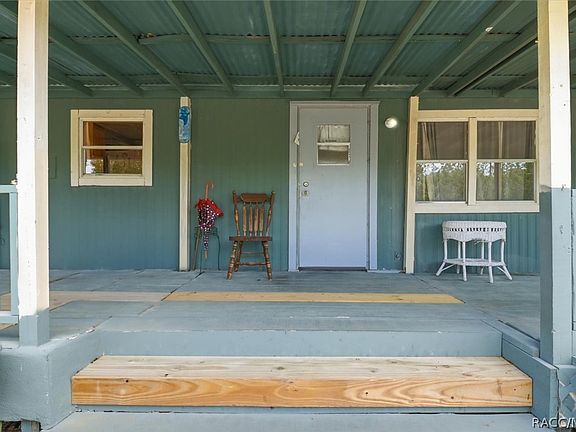 4th image of 12360 Redrose Ave