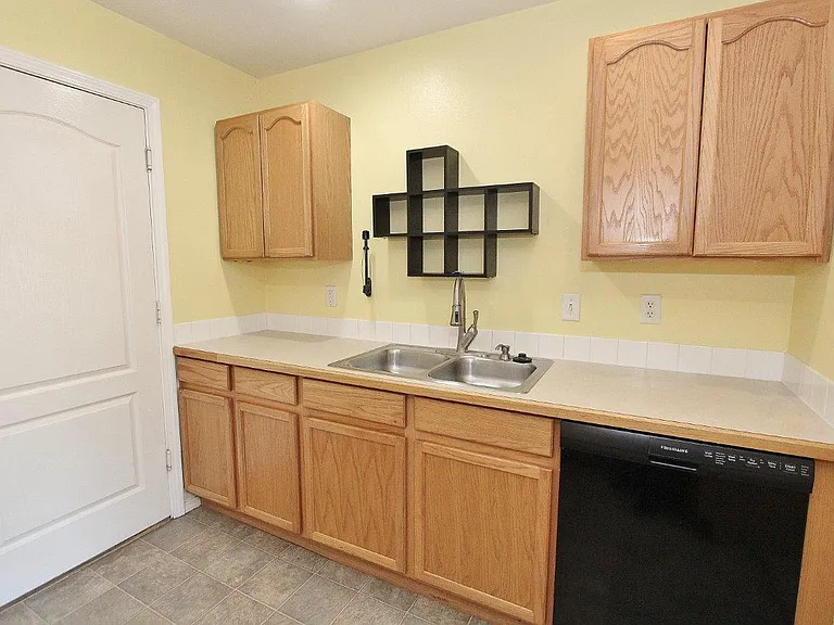 3833 N Jackie Ln — Photo 8