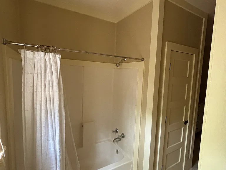 2113 Wood Acre Ln — Photo 11