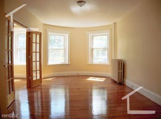 39 Dwight St APT 1A, Brookline, MA 02446