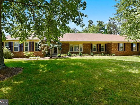 3rd image of 15461 Meherrin Dr