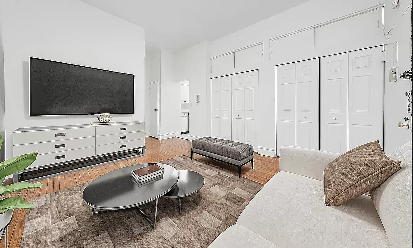 154 West 70th Street — Photo 1