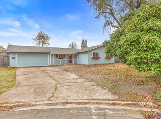 1131 Vista Dr, Central Pt, OR