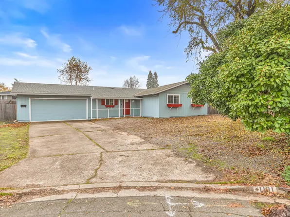 1131 Vista Dr, Central Pt, OR 97502