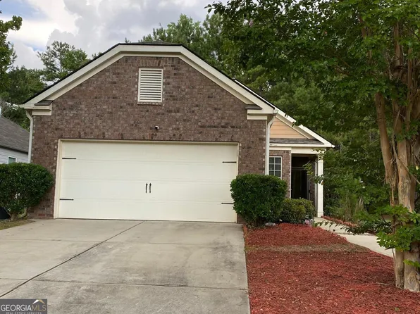 230 River Meadow Dr, Lagrange, GA 30241