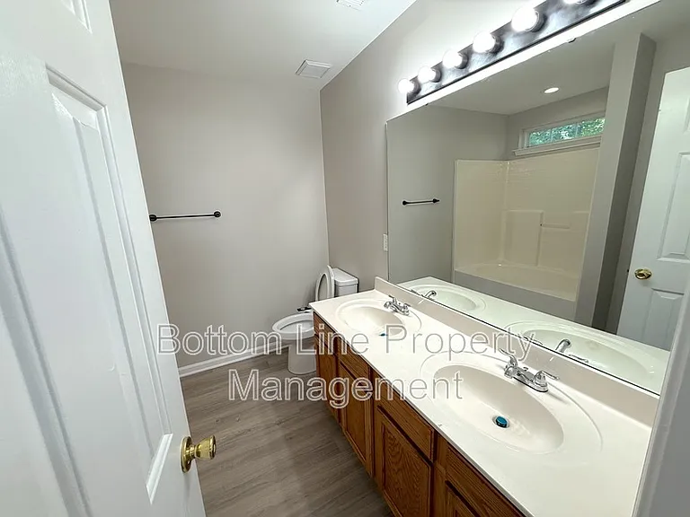 3715 Bullard St — Photo 17