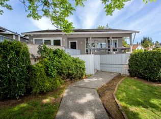 3925 E Connecticut St, Bellingham, WA 98226