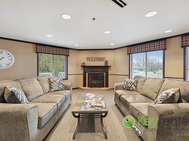1411 S Douglas Ave #110 — Photo 24