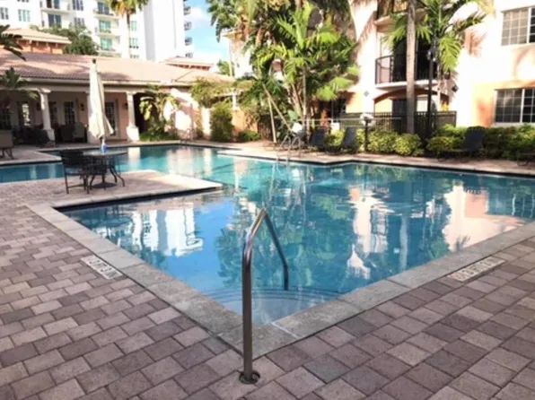 2015 SE 10th Ave APT 101, Fort Lauderdale, FL 33316