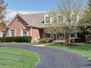 47 Park View Ln, Hawthorn Woods, IL 60047