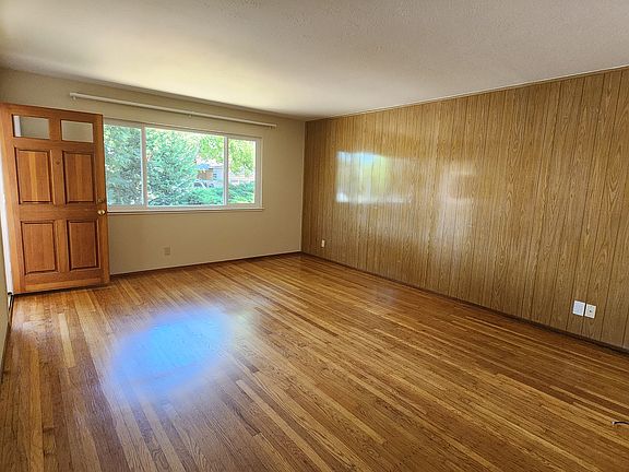 3rd image of 1684 Grand Teton Dr
