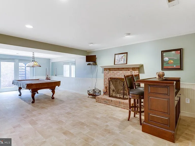 1207 Artnauman Ct — Photo 37