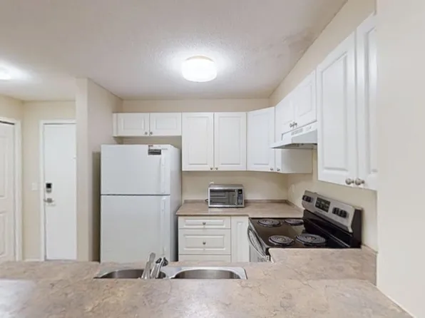 8 Bridlecrest Dr SW #2304, Calgary, AB T2Y 0H7