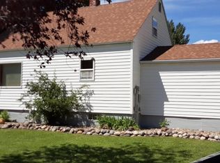 316 E 2nd Ave S, Cavalier, ND 58220